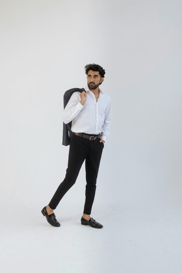 Découvrez nos pantalons droits homme : élégance et confort