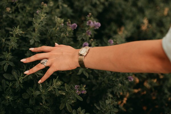 Montre femme : le bijou qui révèle votre personnalité